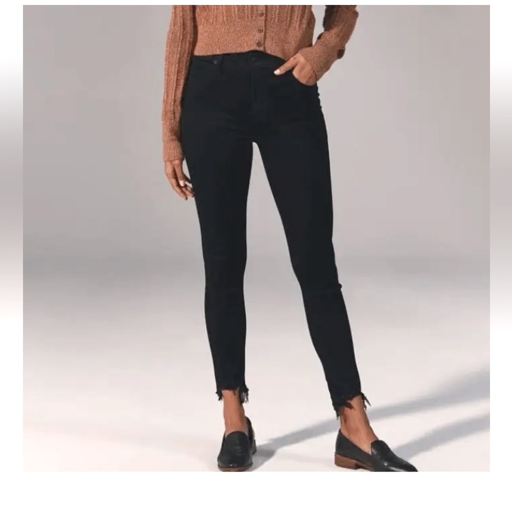 Abercrombie Super Skinny Ankle High Rise, 33/16R, Black. Worn twice